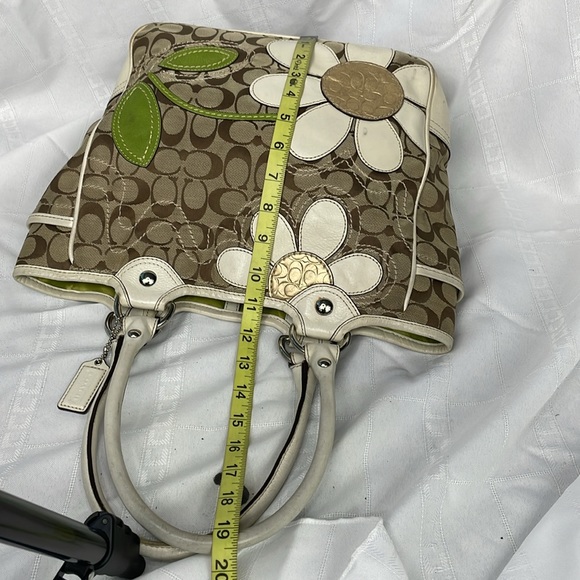 SOLD Coach Bleeker Signature Flower Floral Daisy Bag Tote Shopper Tan F14724 - Picture 13 of 17